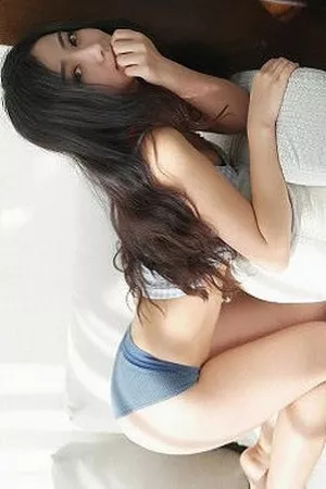 [MFStar模范学院]Vol.004_嫩模Manuela玛鲁娜紧身性感小内裤诱人美臀写真48P