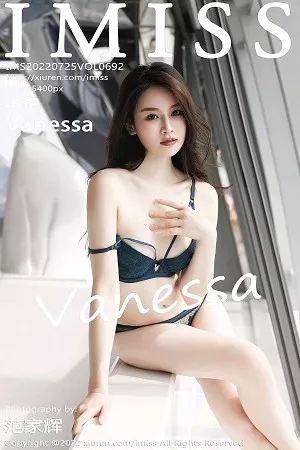 [IMISS爱蜜社]Vol.692_气质美女Vanessa私房脱收身连衣裙露性感蕾丝内衣完美诱惑写真46P