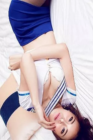 [IMISS爱蜜社]Vol.013_嫩模ALICE梁紫轩空姐制服黑丝美腿翘臀诱惑写真56P