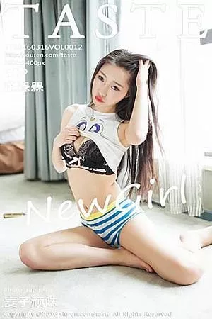 [Taste顽味生活]Vol.012_嫩模张槑槑皮卡丘上衣下的饱满双乳性感小内裤写真50P