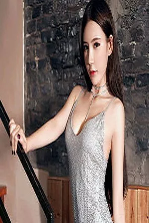 [FeiLin嗲囡囡]Vol.113_美女主播周于希银色吊带裙秀完美身材傲人美乳诱惑写真39P