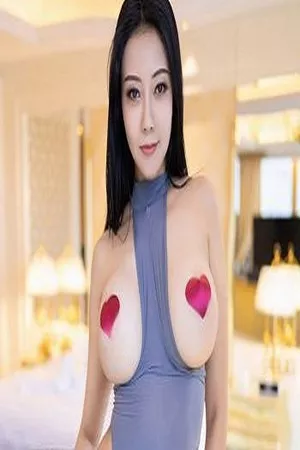 [YouMi尤蜜荟]Vol.421_御姐果儿Victoria私房情趣内衣露豪乳血滴子遮点极致诱惑写真44P