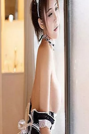 [YouMi尤蜜荟]Vol.299_女神SOLO-尹菲日本旅拍私房女仆装半脱露豪乳惹火诱惑写真40P