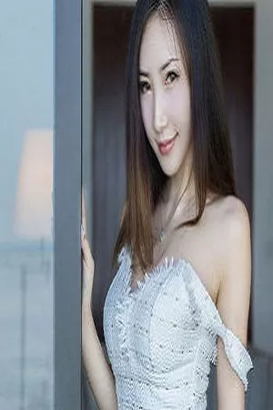 [YouMi尤蜜荟]Vol.100_嫩模Yumi-尤美马尔代夫旅拍性感长裙系列秀完美身材写真41P
