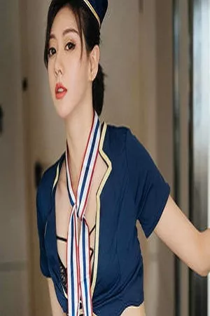 [HuaYang花漾]Vol.168_嫩模艺轩私房空乘制服超薄肉丝裤袜配丁字裤惹火诱惑写真61P