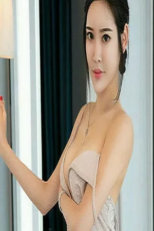 [XINGYAN星颜社]Vol.033_丽质女神何晨曦居家私房真空吊带睡衣半露豪乳翘臀诱惑写真37P