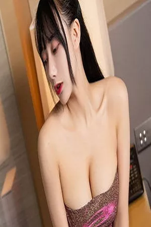 [XiaoYu画语界]Vol.159_嫩模何嘉颖私房低胸连身裙半脱露傲人豪乳极致诱惑写真68P