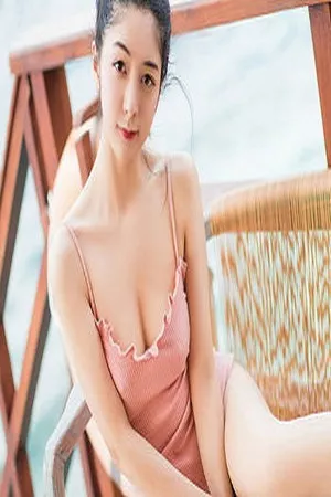 [XiaoYu画语界]Vol.150_女神Angela喜欢猫马尔代夫旅拍粉色吊带内衣惹人诱惑写真66P