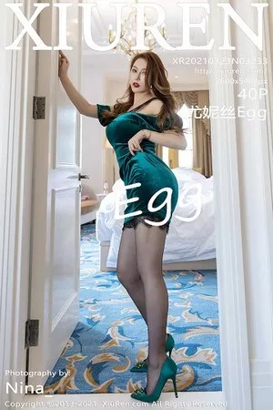 [XiuRen秀人网]No.3233_女神Egg_尤妮丝厦门旅拍半脱露无内黑丝裤袜秀豪乳翘臀诱惑写真40P