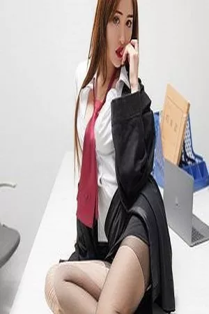 [XiuRen秀人网]No.2131_女神沈梦瑶性感律师主题职场装破烂黑丝袜秀翘臀撩人诱惑写真90P
