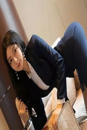 [XiuRen秀人网]No.2056_嫩模Angela小热巴职业白领主题性感白衬衣配短裙半脱诱惑写真60P