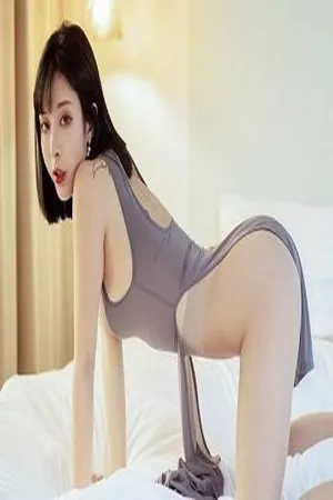 [XiuRen秀人网]No.2022_嫩模陈小喵私房性感情趣旗袍配超薄无内肉丝撩人诱惑写真65P