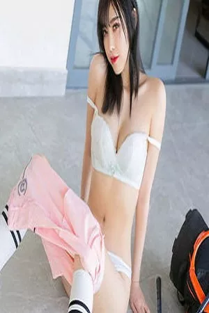 [XiuRen秀人网]No.1874_女神杨晨晨sugar高尔夫主题白色内衣配粉色短裙撩人诱惑写真70P
