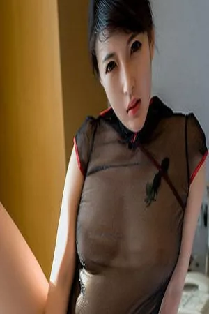 [XiuRen秀人网]No.1617_美模思思sisi私房黑色情趣旗袍透视秀傲人豪乳喷血诱惑写真41P