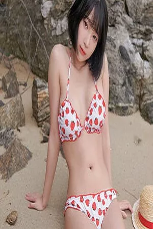 [XiuRen秀人网]No.1611_美女模特_卿卿韩国旅拍海边沙滩性感比基尼秀完美身材写真53P
