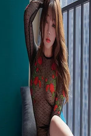 [XiuRen秀人网]No.1591_女神芝芝Booty私房黑色透视薄纱衣无内真空秀豪乳翘臀诱惑写真55P