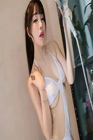 [XiuRen秀人网]No.1271_女神芝芝Booty普吉岛旅拍浴室性感白色比基尼湿身诱惑写真50P
