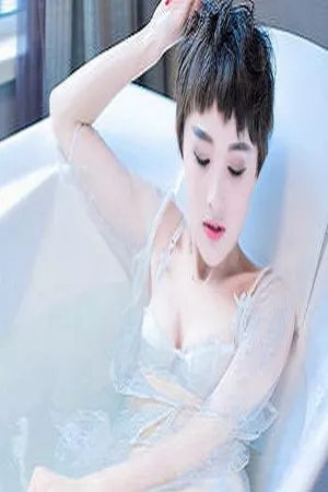 [XiuRen秀人网]No.600_美女空姐baby_kiki浴缸里透视薄纱性感内衣秀豪乳清新迷人写真76P