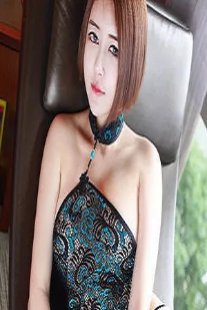 [XiuRen秀人网]No.585_嫩模凯竹BuiBui蕾丝肚兜缕空秀美乳黑丝美腿性感写真47P