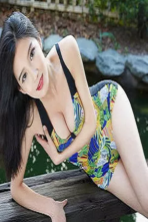 [XiuRen秀人网]No.461_嫩模慧敏Vivi花色紧身比基尼秀傲人胸器性感写真54P