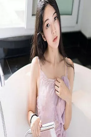 [MiStar魅妍社]Vol.220_嫩模小热巴甲米旅拍居家粉色蕾丝内衣浴缸里湿身诱惑写真35P