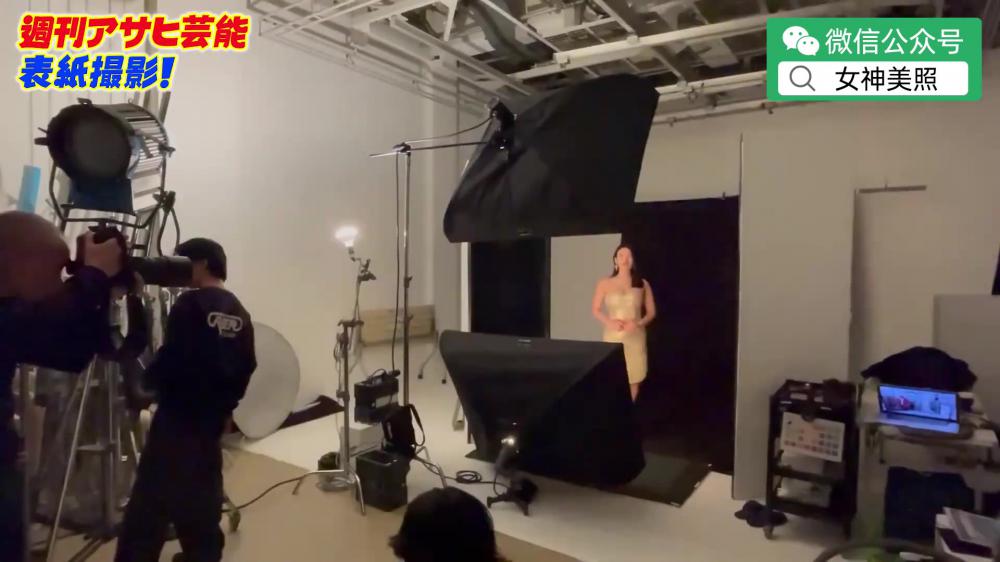 拍摄现场風吹ケイ 週刊アサヒ芸能