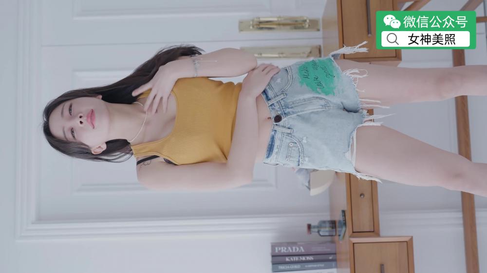 能看清臀部的苹果内衣直拍