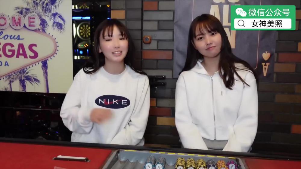 沢口愛華＆本郷柚巴，脱下厚外套换上比基尼