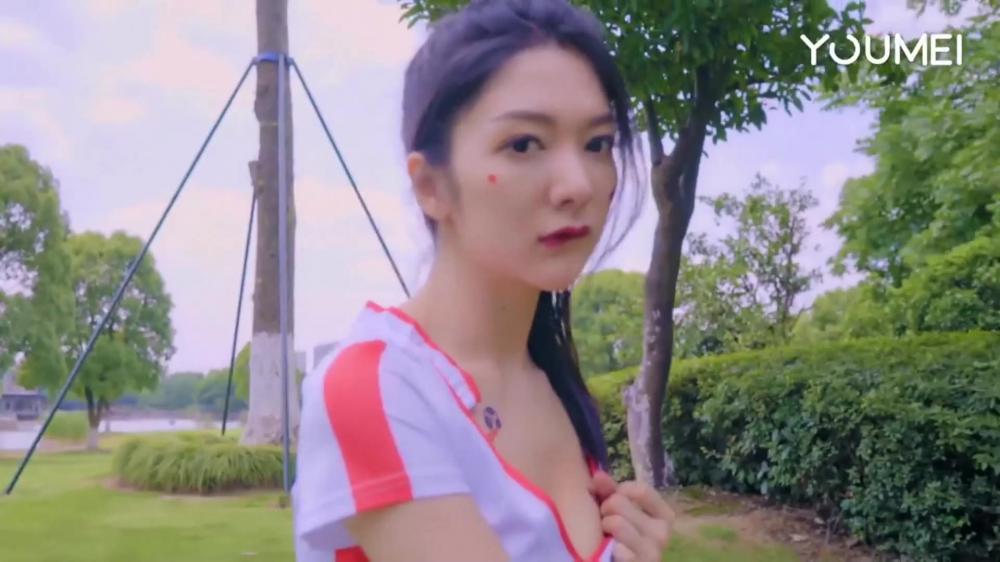 尤物馆视频 004 李宓儿性感写真视频第3部