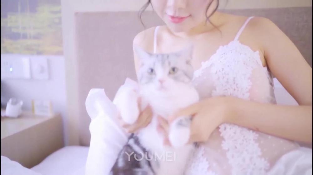 尤美视频 174 少女与猫 喵星人性感写真视频