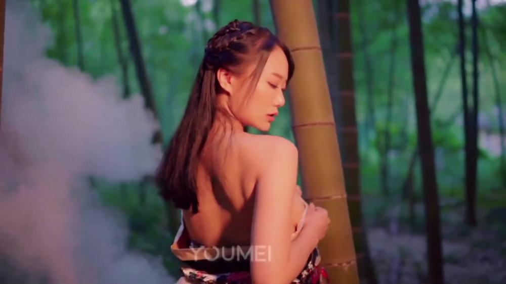 尤美视频 088 夜访青狐妖 何嘉颖性感写真视频