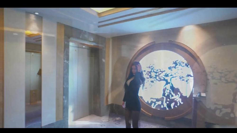 果哥视频 005 白金版 极品豪乳女神顏瑜Yuki撅黑丝美臀写真视频