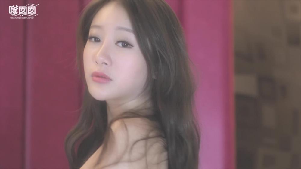 秀人视频 014 小小白思宜性感写真视频